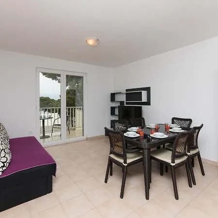 Barbara Apartment Sutivan